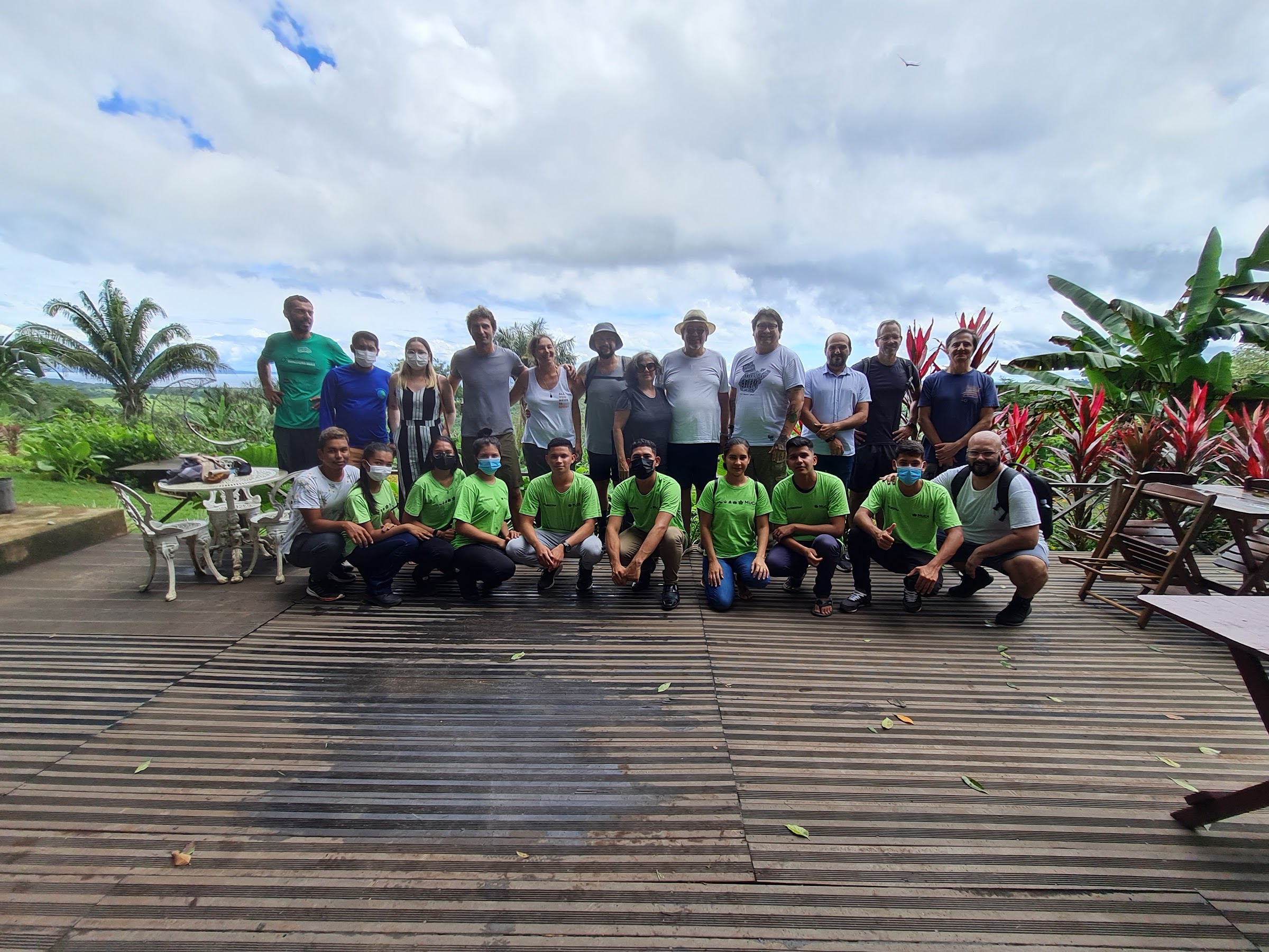 Registro da missão Amazônia com grupo em campo